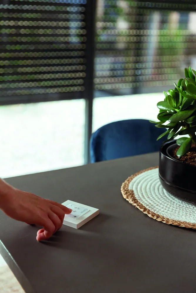 visuel-ambiance-volet-roulant-pilotage-interieur02-22-12