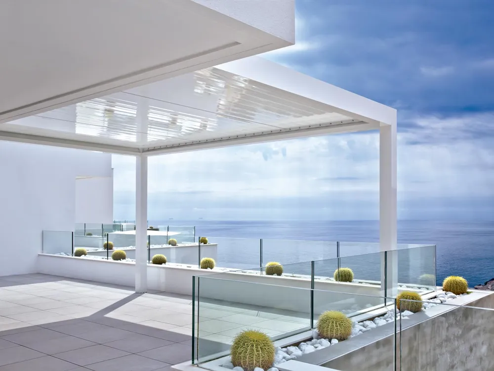 Nouvelle pergola bioclimatique P150